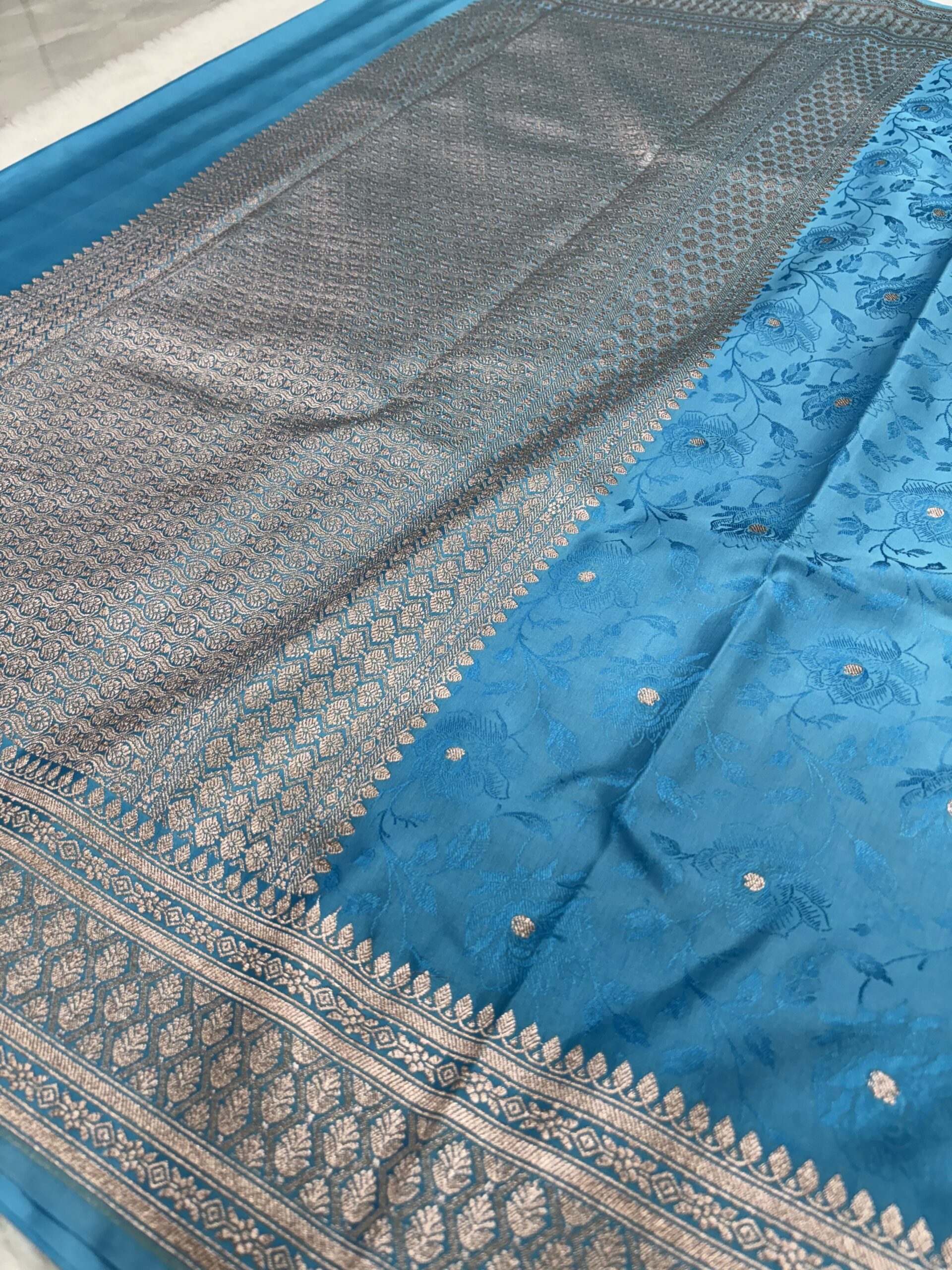 Sky Blue Mashru Silk Tanchoi Saree - Image 4
