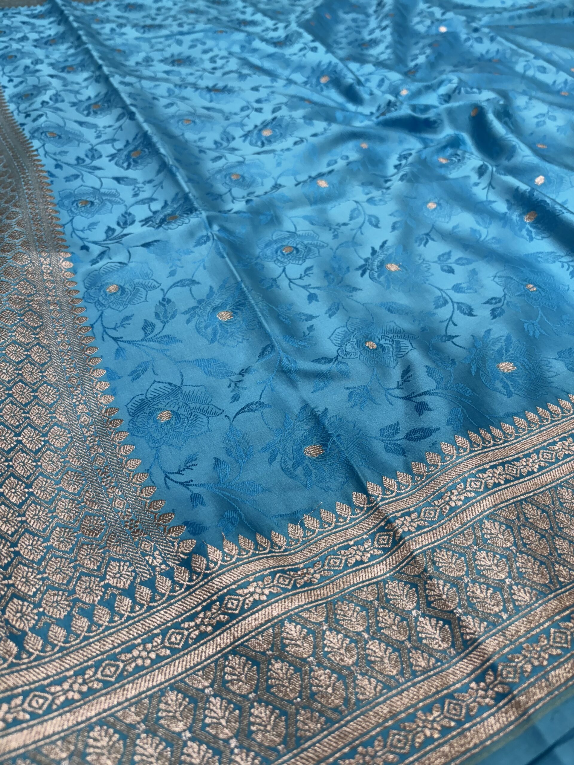Sky Blue Mashru Silk Tanchoi Saree - Image 3