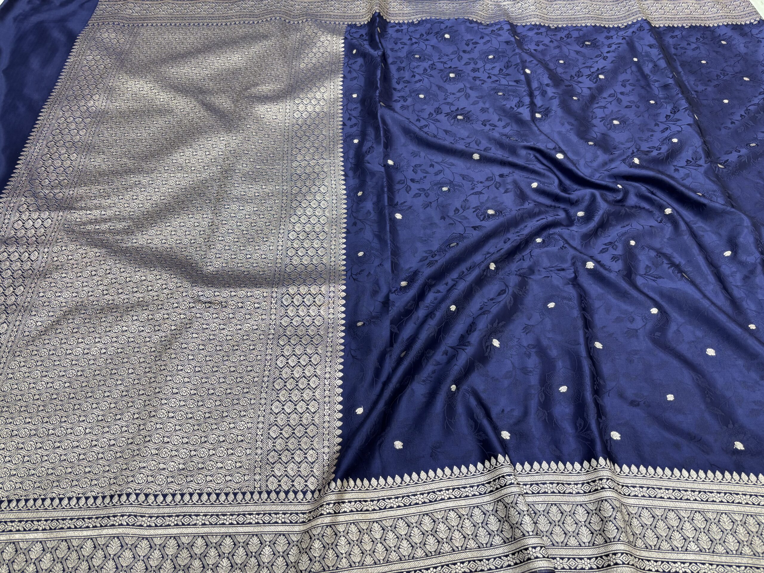 Navy Blue Mashru Silk Tanchoi Saree - Image 5