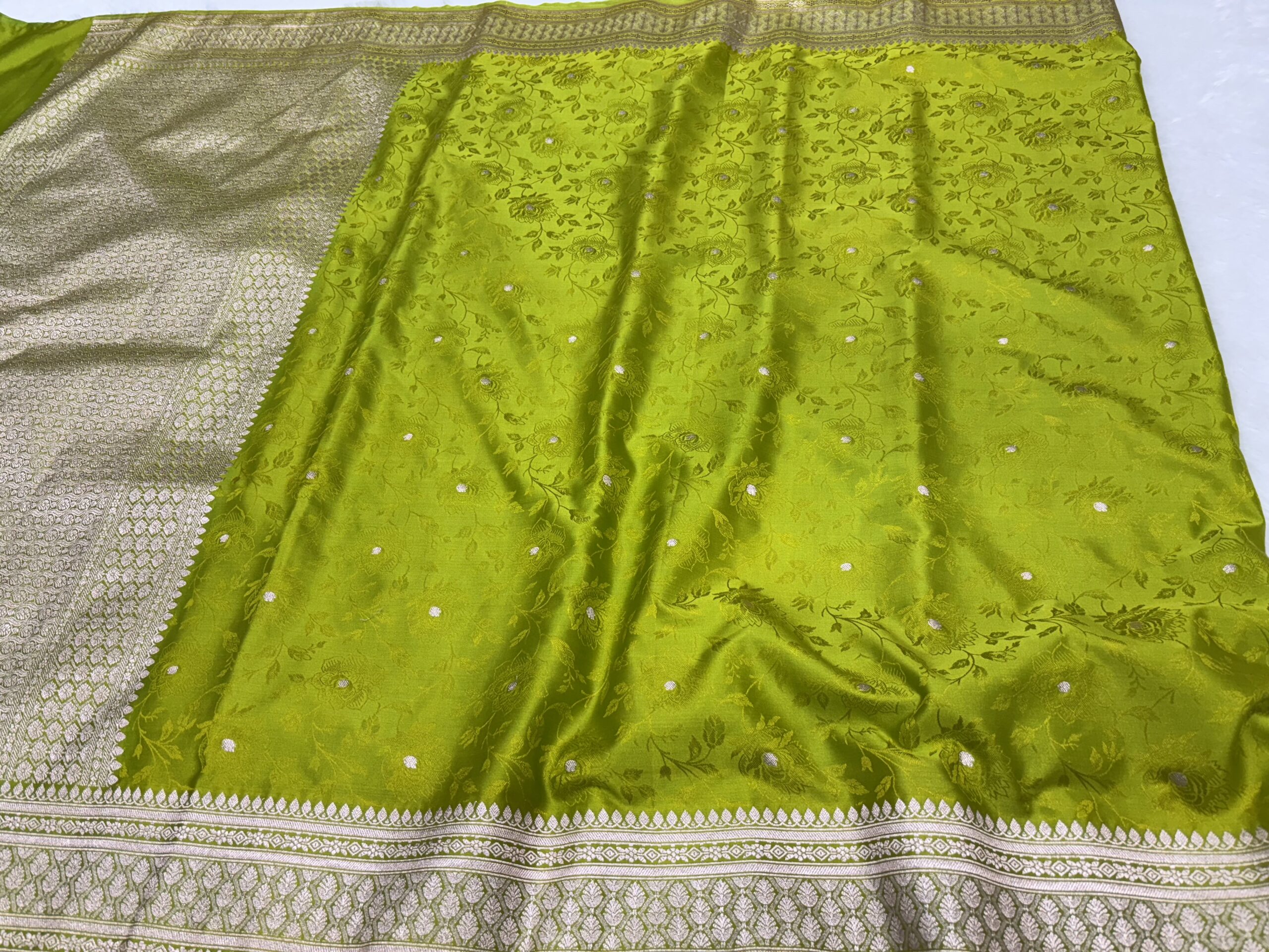 Pista Mashru Silk Tanchoi Saree - Image 3