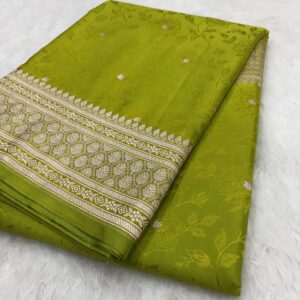 Pista Mashru Silk Tanchoi Saree