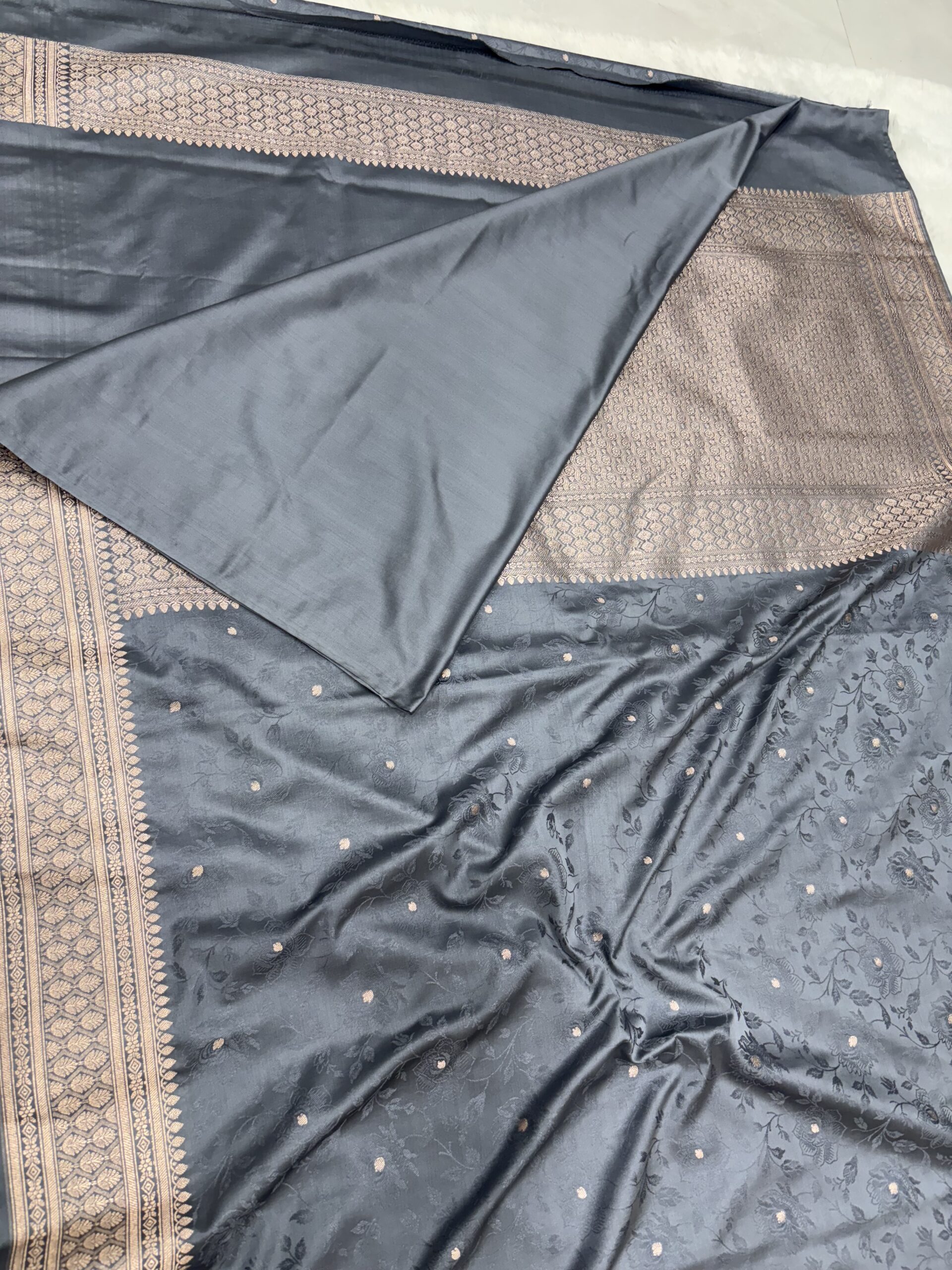 Gry Mashru Silk Tanchoi Saree - Image 6