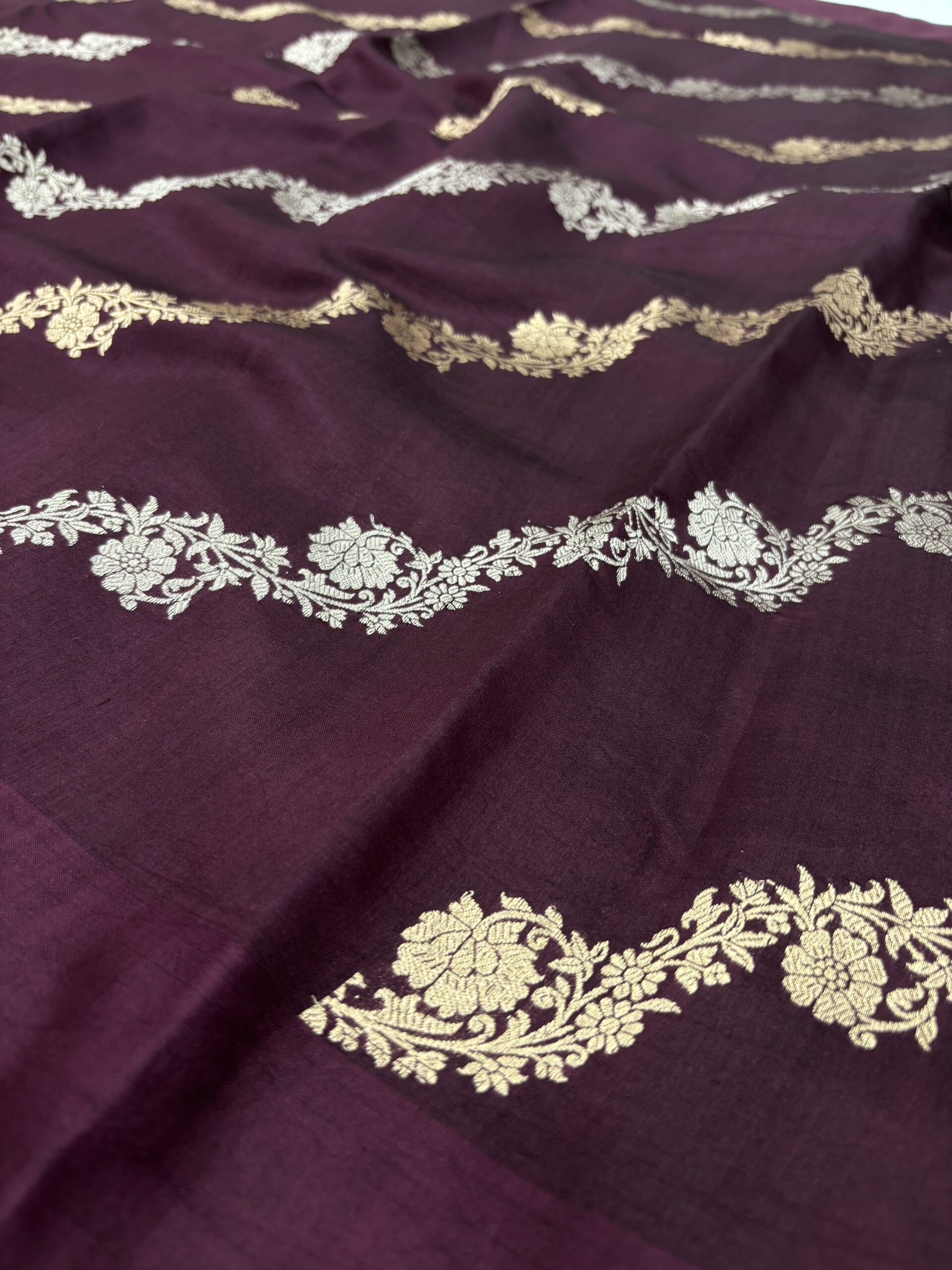 Banarasi Brown Shade Handwoven Pure Raw Mango Silk Saree - Image 3