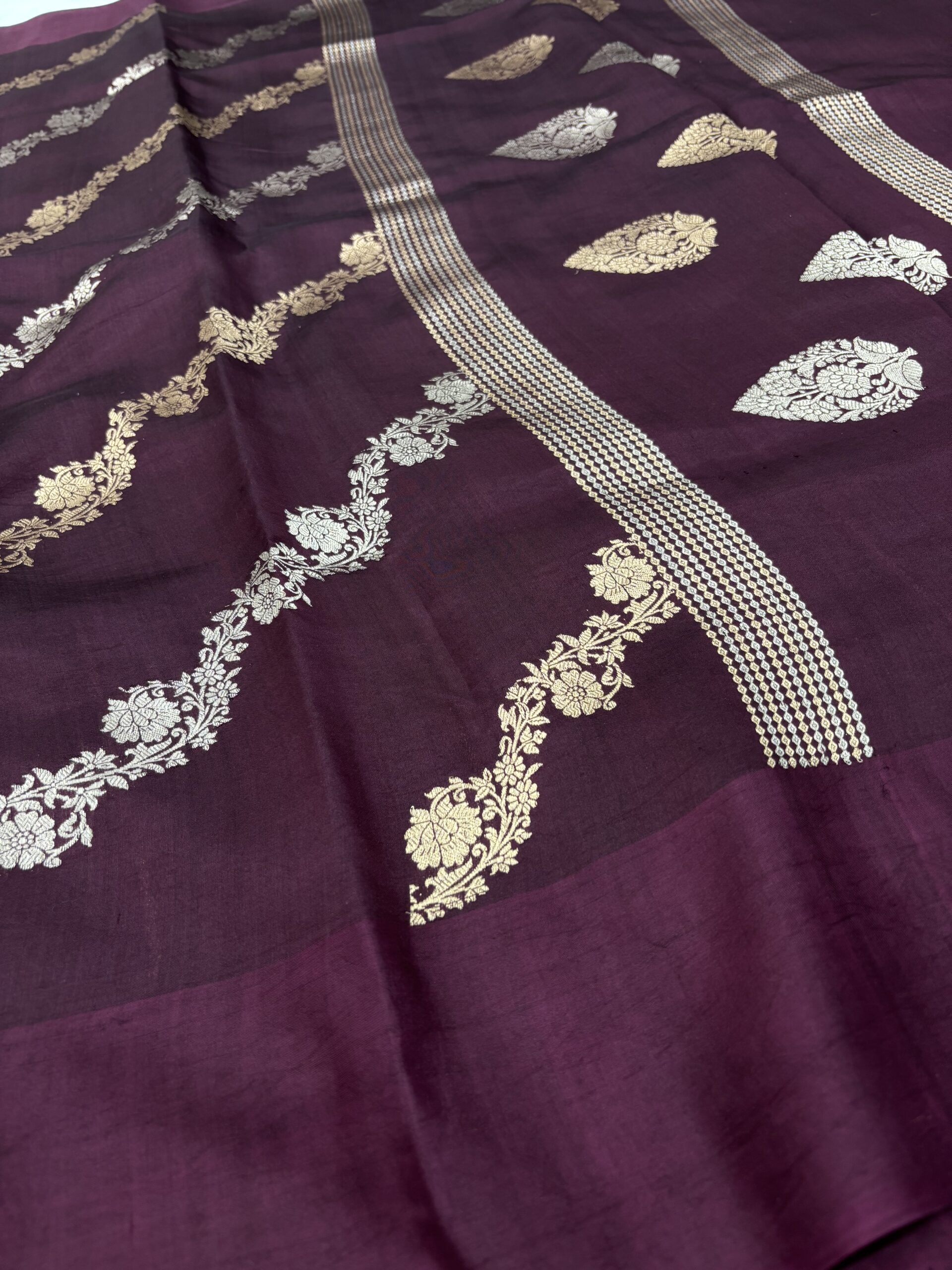 Banarasi Brown Shade Handwoven Pure Raw Mango Silk Saree - Image 2