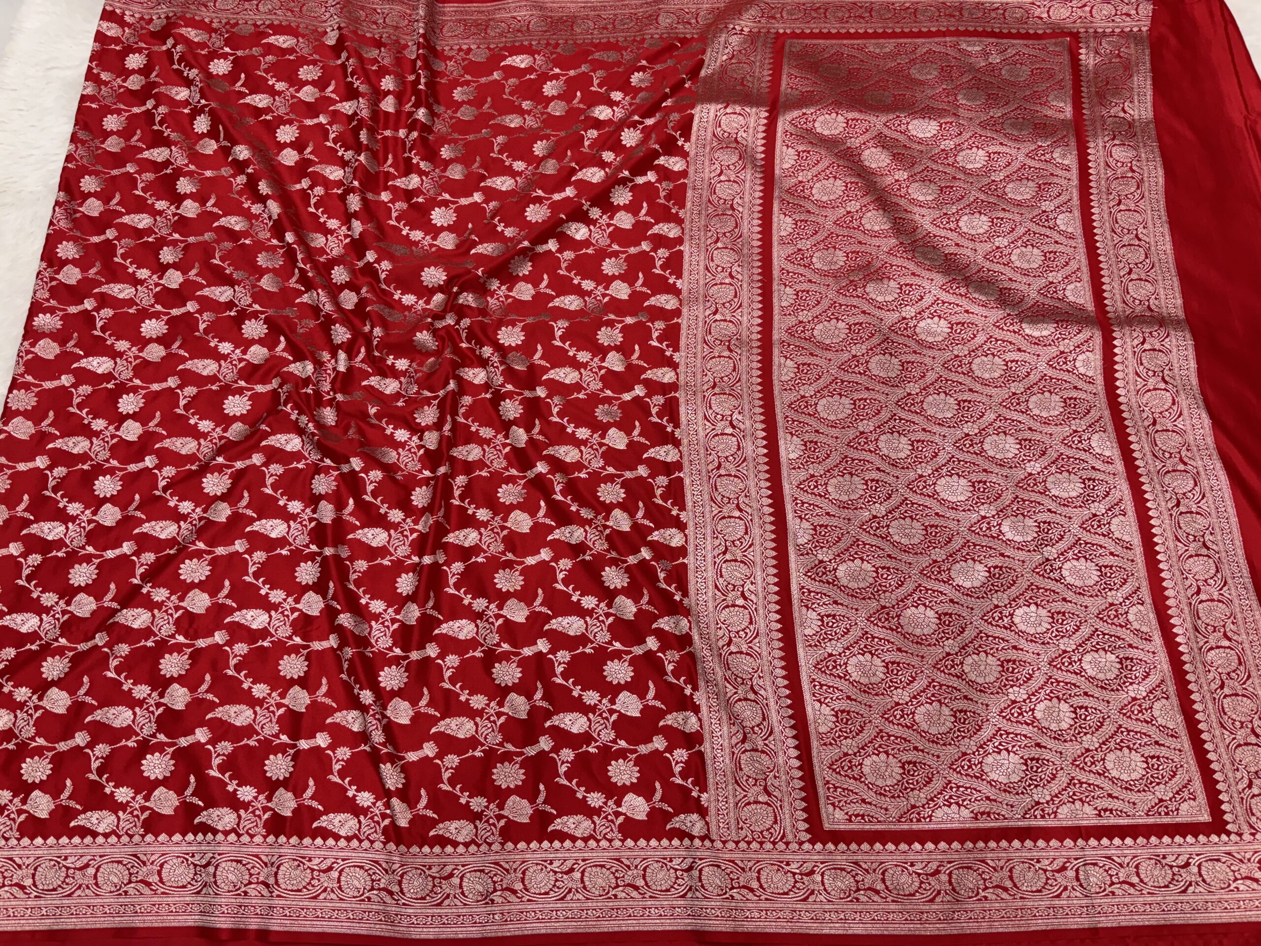 Red Mashru Silk Banarasi Saree | Handwoven Gold Zari Jal Work - Image 2