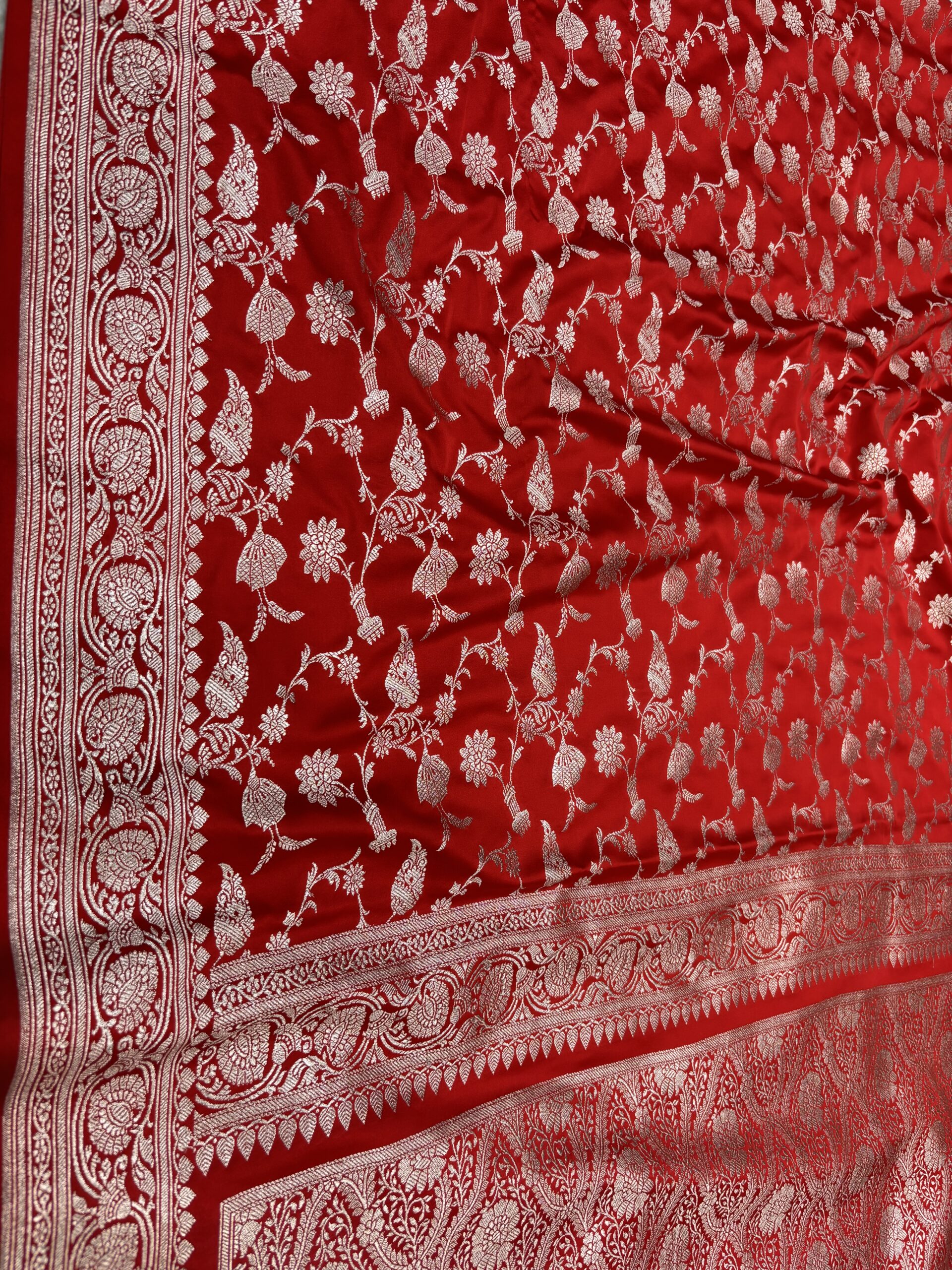 Red Mashru Silk Banarasi Saree | Handwoven Gold Zari Jal Work - Image 5