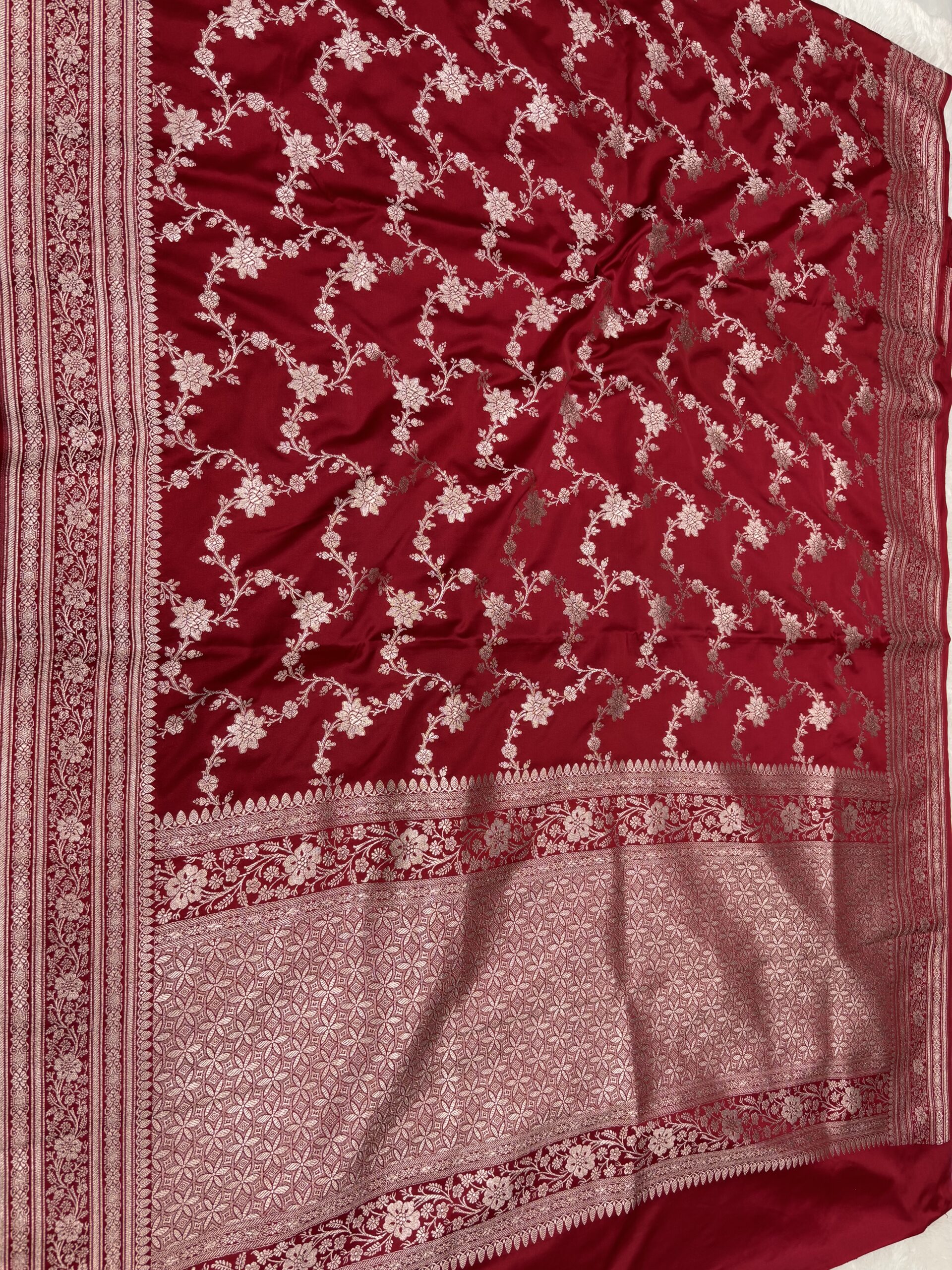 Maroon Mashru Silk Banarasi Saree | Gold Zari Jal Work - Image 2