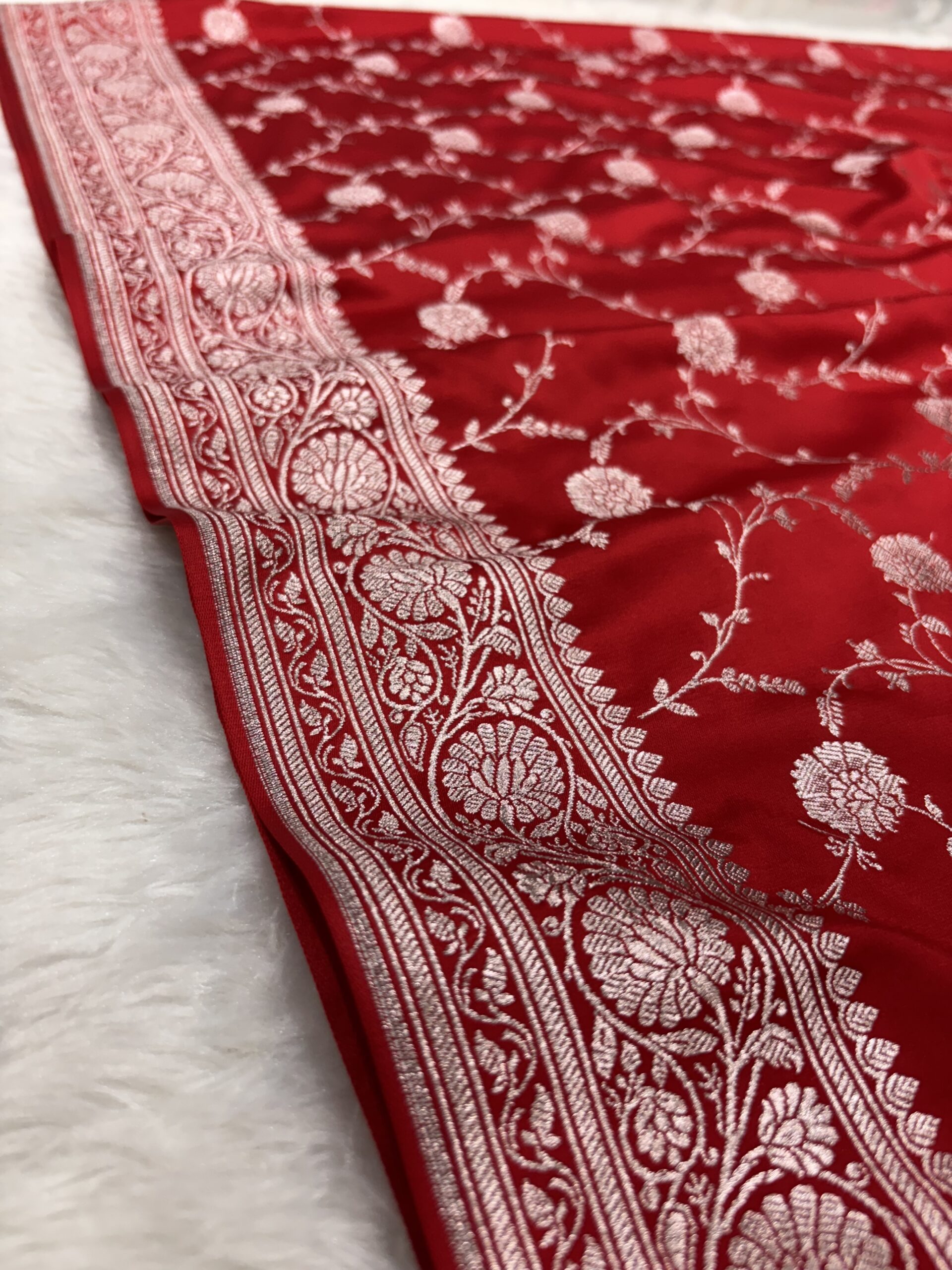 Rose Red Mashru Silk Banarasi Saree | Gold Zari Jal Work - Image 5